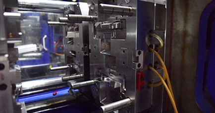 Kétlövésű fröccsöntés